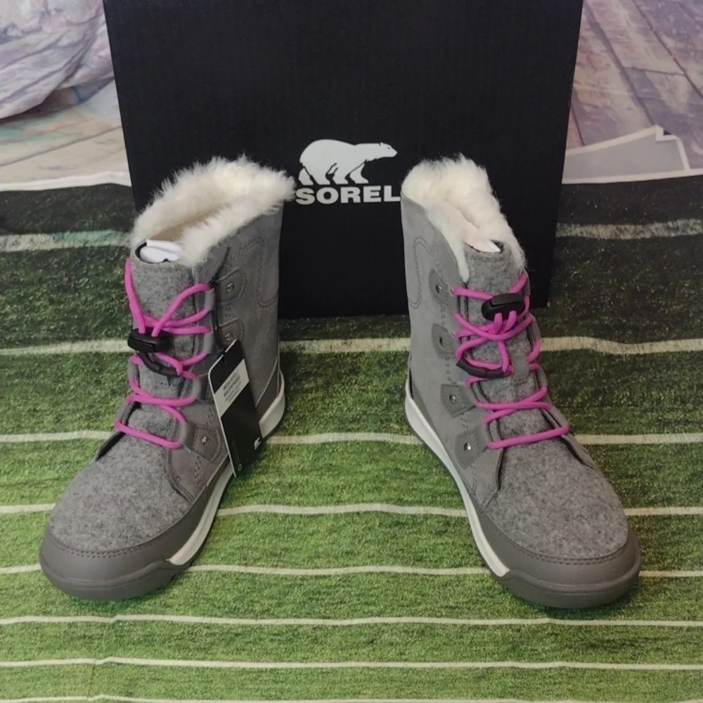 Sorel youth Whitney II Joan lace up boots size 2